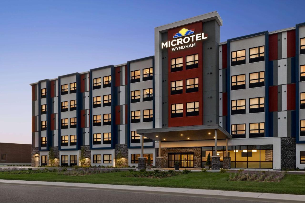 Microtel Inn & Suites Dorval Qc Extérieur photo